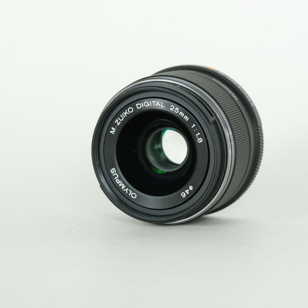 OLYMPUS M.ZUIKO DIGITAL 25mm F1.8 OLYMPUS M.ZUIKO DIGITAL 25mm F1.8