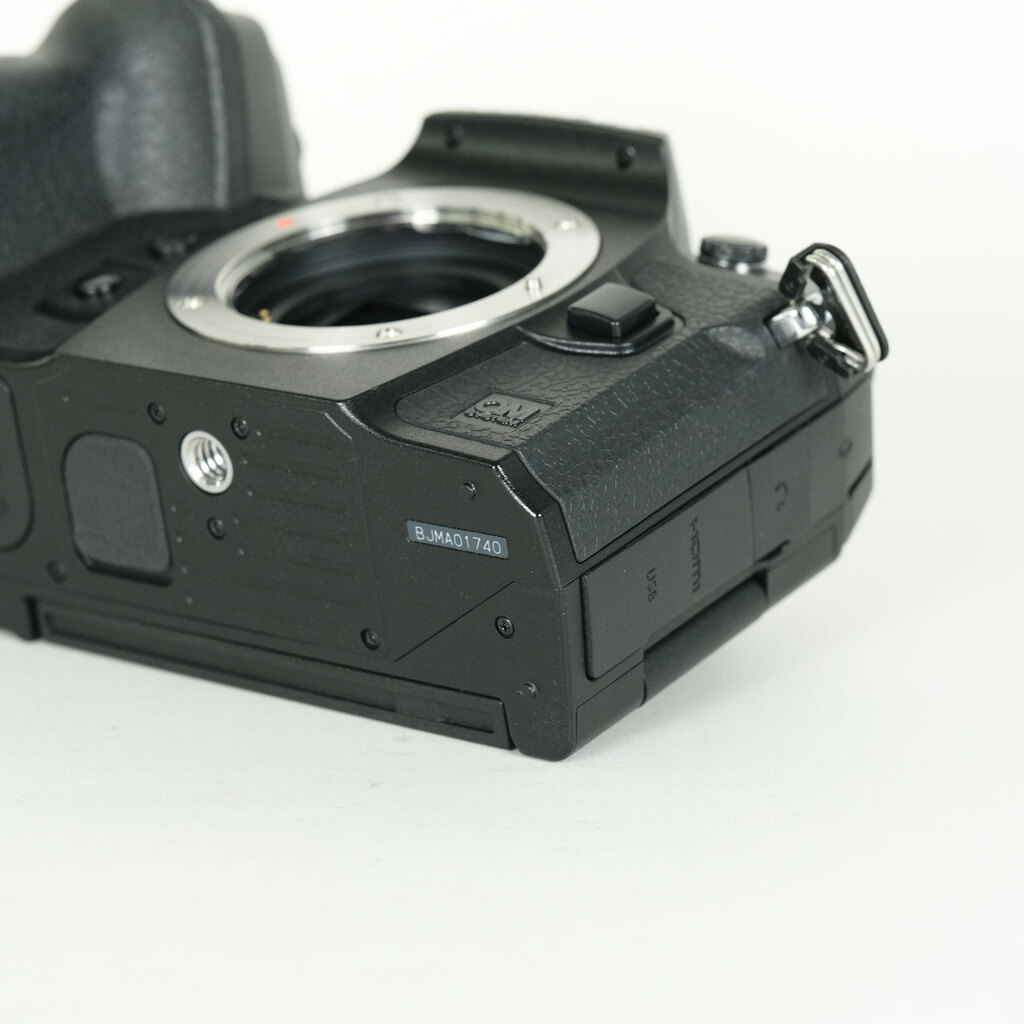 【良品】OM System OM-1 ボディ OM SYSTEM OM-1の出品 | ONE SCENE（ワンシーン）