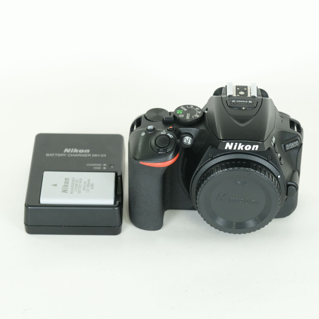 Nikon D5600