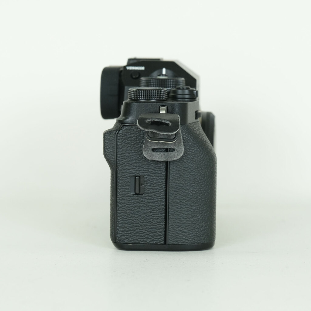 FUJIFILM X-T4