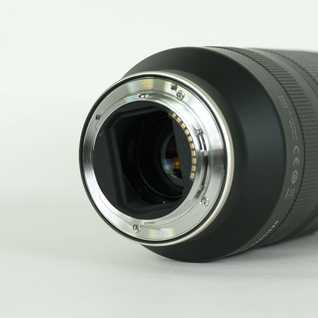 TAMRON 70-180mm F/2.8 Di III VXD (Model A056) [ ソニーE用 ]