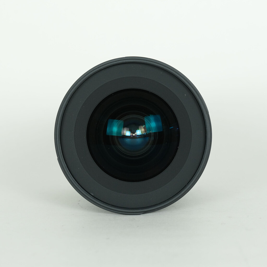 Nikon Ai AF Zoom-Nikkor 18-35mm F3.5-4.5D IF-ED Nikon Ai AF Zoom-Nikkor 18-35mm F3.5-4.5D IF-ED