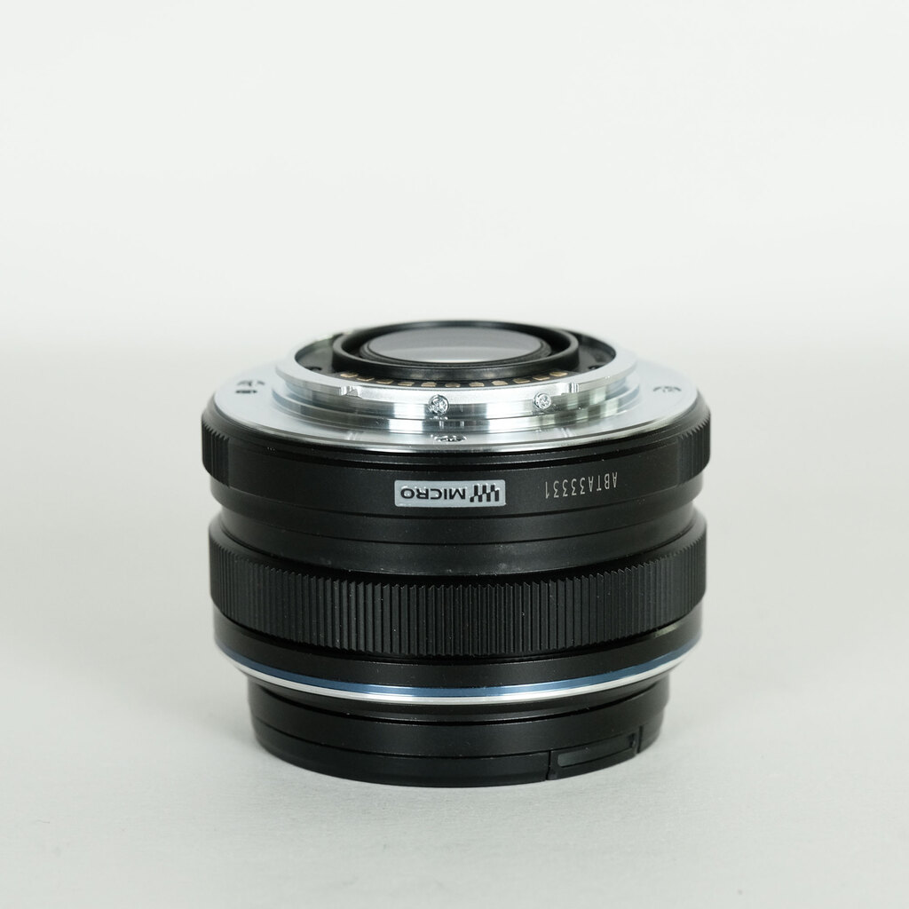 OLYMPUS M.ZUIKO DIGITAL 17mm F1.8