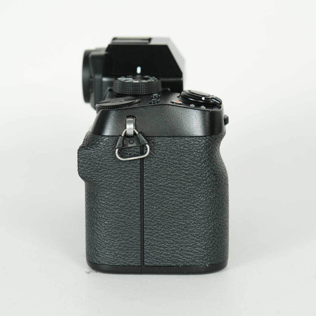 FUJIFILM X-S10 [�{�f�B]