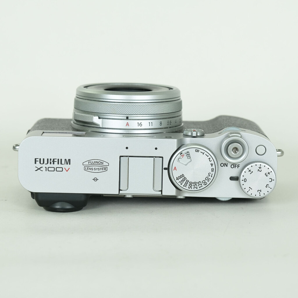 FUJIFILM X100V シルバー