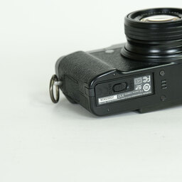FUJIFILM X10 ブラック