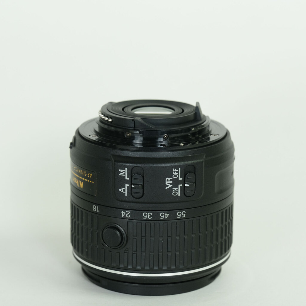 Nikon AF-S DX NIKKOR 18-55mm f3.5-5.6G VR II
