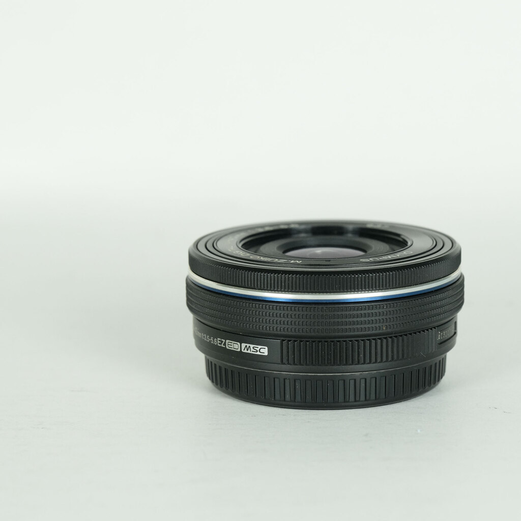 OLYMPUS M.ZUIKO DIGITAL ED 14-42mm F3.5-5.6 EZ ブラックの出品