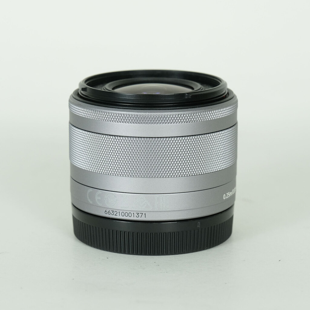 Canon EF-M15-45mm F3.5-6.3 IS STM [�V���o�[]