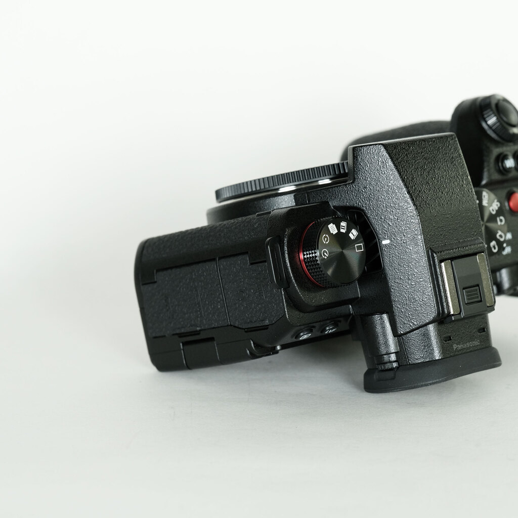 Panasonic LUMIX S5II DC-S5M2