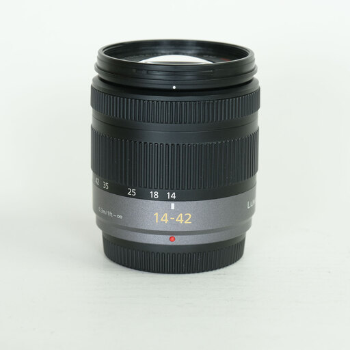 Panasonic LUMIX G 14-42mm F3.5-5.6 ASPH. MEGA O.I.S. H-FS014042