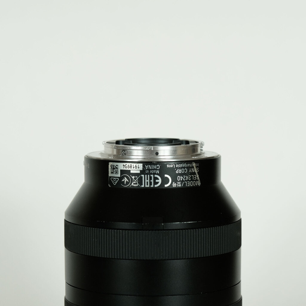 SONY FE 24-240mm F3.5-6.3 OSS SEL24240