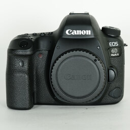 Canon EOS 6D Mark II