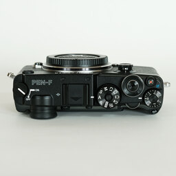 OLYMPUS PEN-F