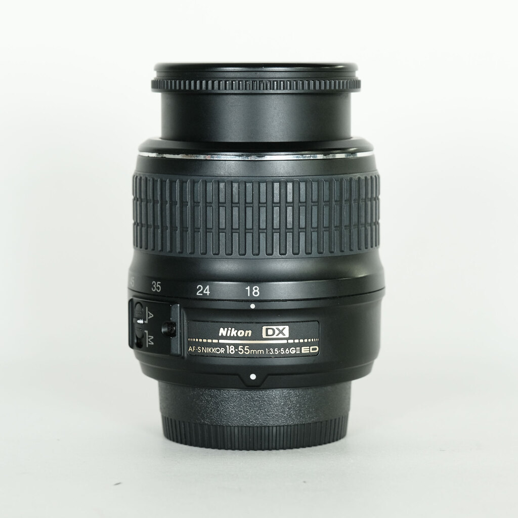 Nikon AF-S DX NIKKOR 18-55mm f3.5-5.6G VR II