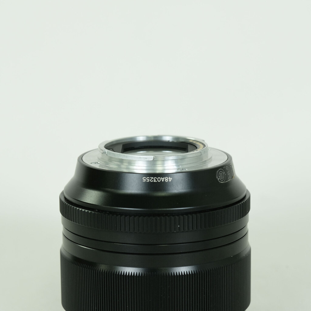 FUJIFILM XF56mmF1.2 R