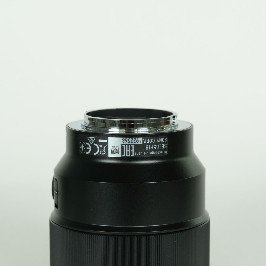 SONY FE 85mm F1.8 SEL85F18 SONY FE 85mm F1.8 SEL85F18