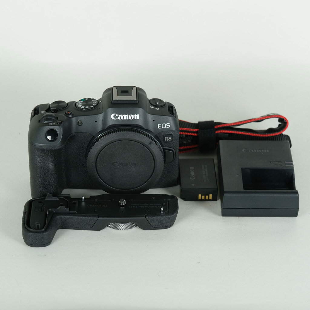 Canon EOS R8の出品 | ONE SCENE（ワンシーン）