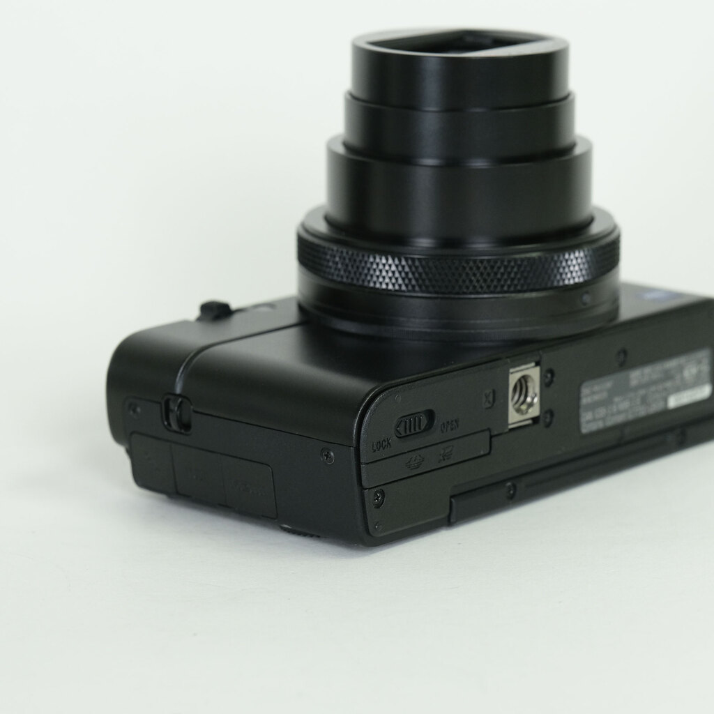 SONY Cyber-shot DSC-RX100M7 SONY Cyber-shot DSC-RX100M7