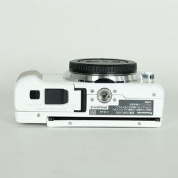 Panasonic LUMIX DMC-GF6-W ボディ ホワイト