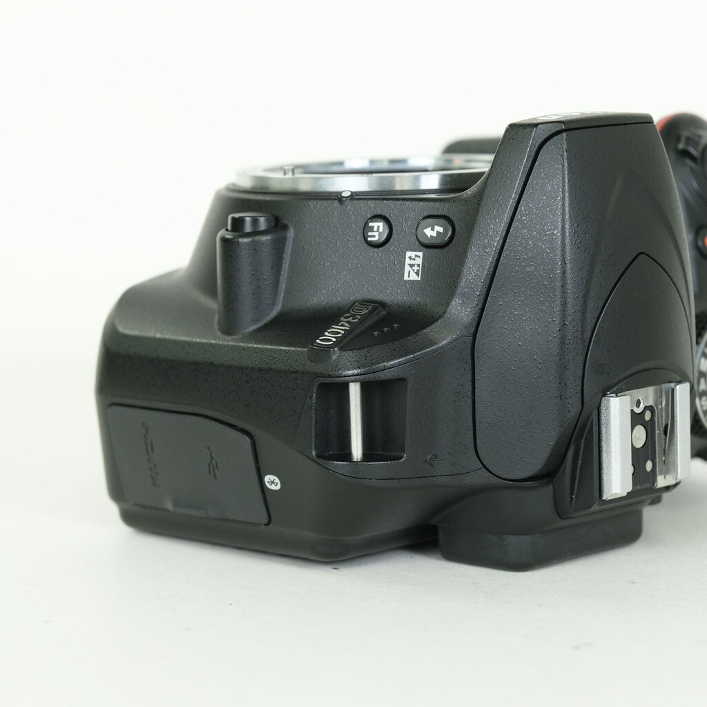 Nikon D3400 Nikon D3400