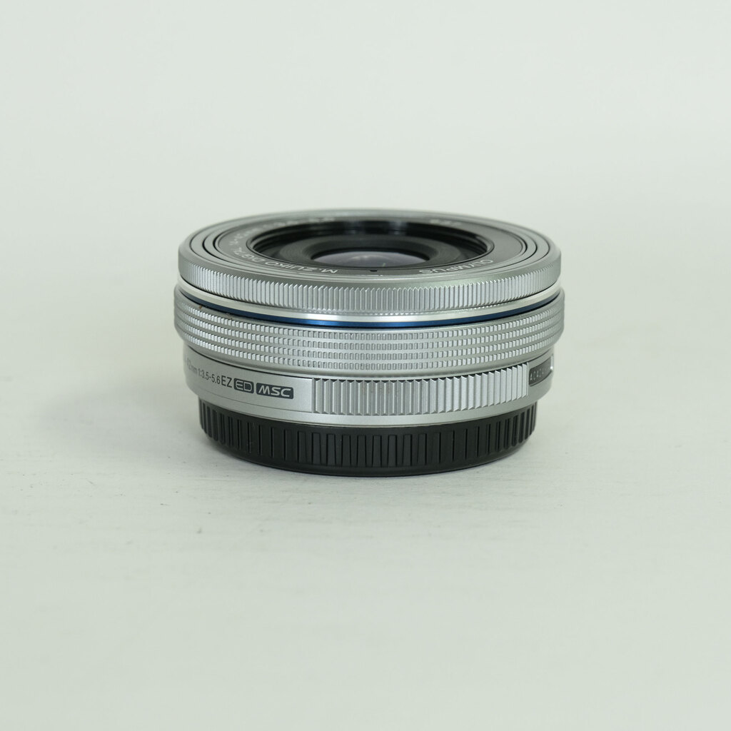 OLYMPUS M.ZUIKO DIGITAL ED 14-42mm F3.5-5.6 EZ シルバー