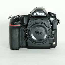 Nikon D850