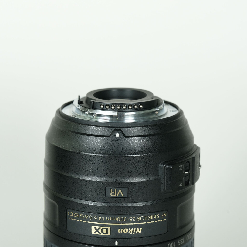 Nikon AF-S DX NIKKOR 55-300mm F4.5-5.6G ED VR Nikon AF-S DX NIKKOR 55-300mm F4.5-5.6G ED VR