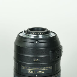 Nikon AF-S DX NIKKOR 55-300mm F4.5-5.6G ED VR Nikon AF-S DX NIKKOR 55-300mm F4.5-5.6G ED VR