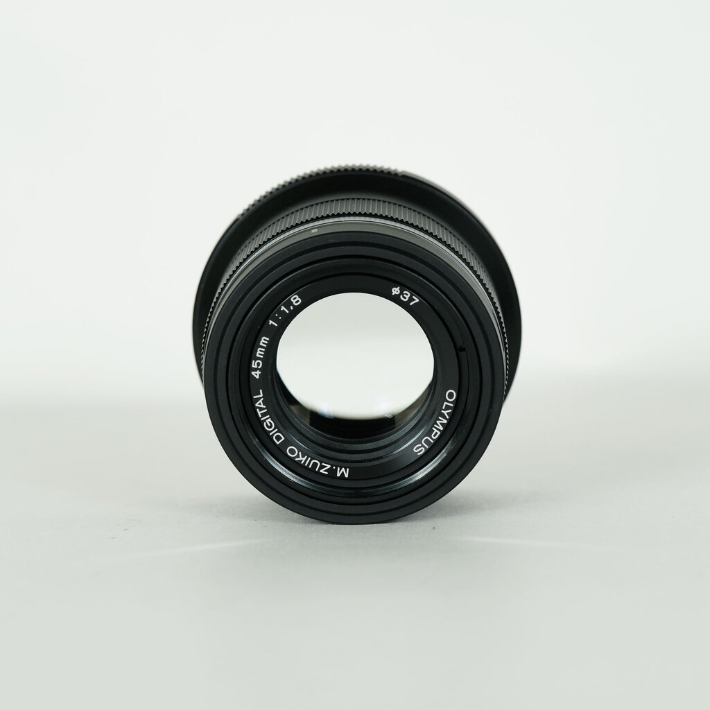 OLYMPUS M.ZUIKO DIGITAL 45mm F1.8