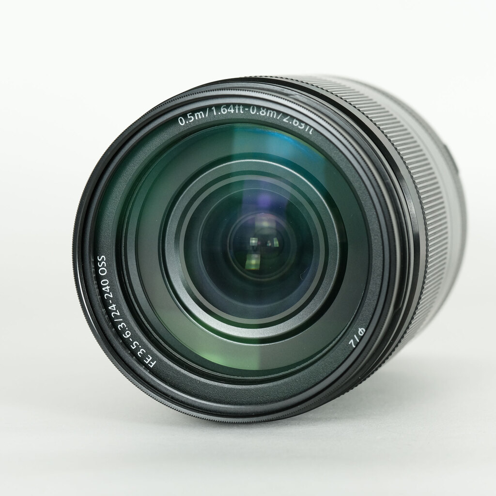SONY FE 24-240mm F3.5-6.3 OSS SEL24240