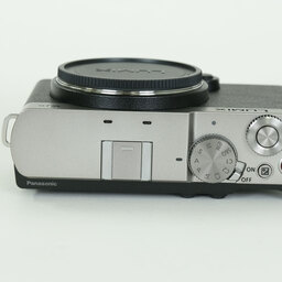 Panasonic LUMIX DC-S9 Panasonic LUMIX DC-S9