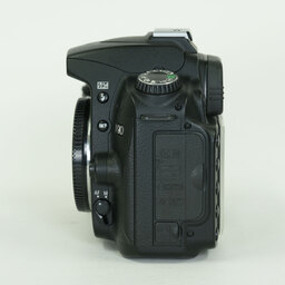 Nikon D90 ボディ