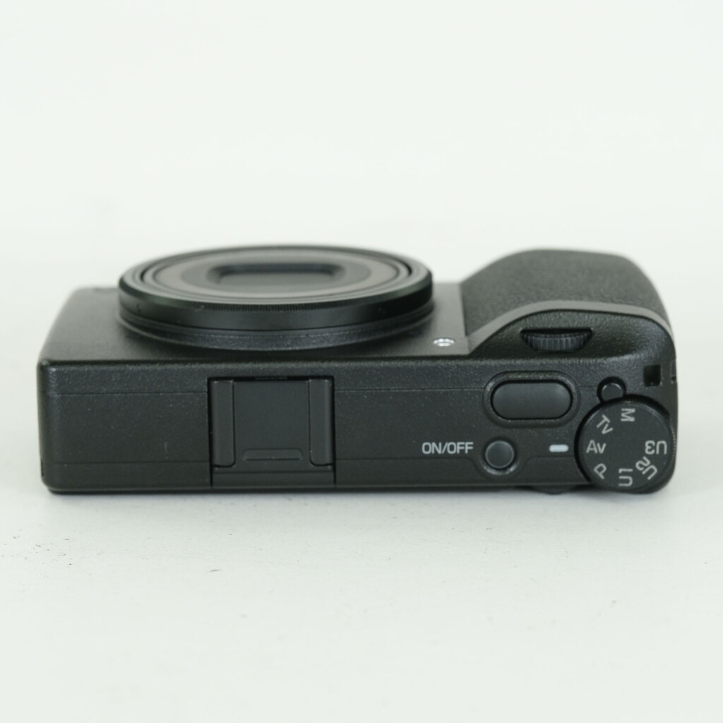 RICOH GR III