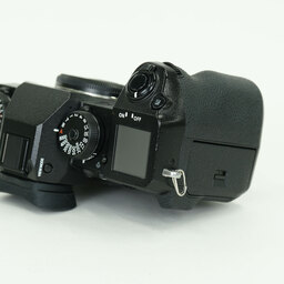 FUJIFILM X-H1
