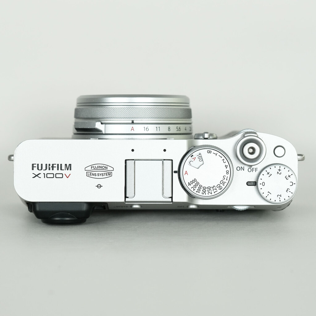 FUJIFILM X100V シルバーの出品 | ONE SCENE（ワンシーン）
