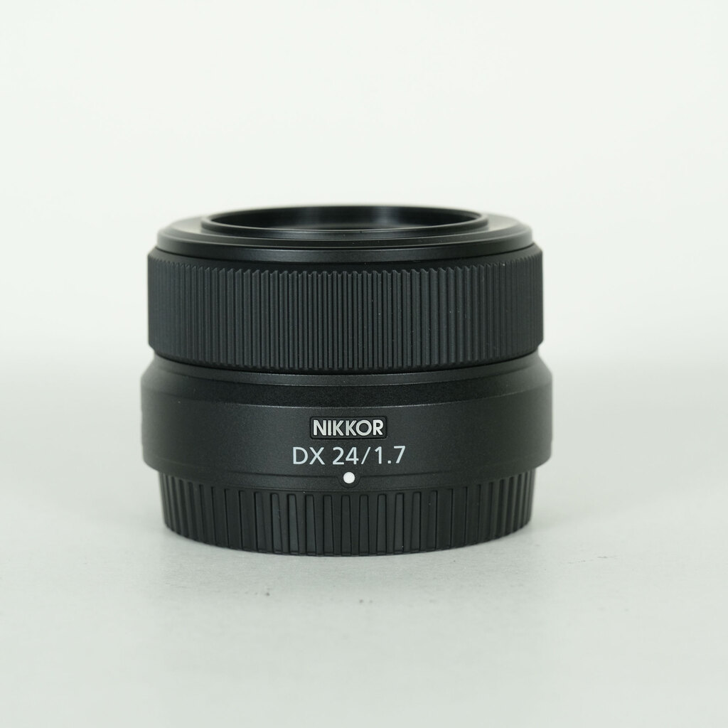 【新古品・1年保証付】NIKKOR Z DX 24mm f/1.7 レンズ NIKKOR Z DX 24mm f/1.7 中古価格比較 - 価格.com
