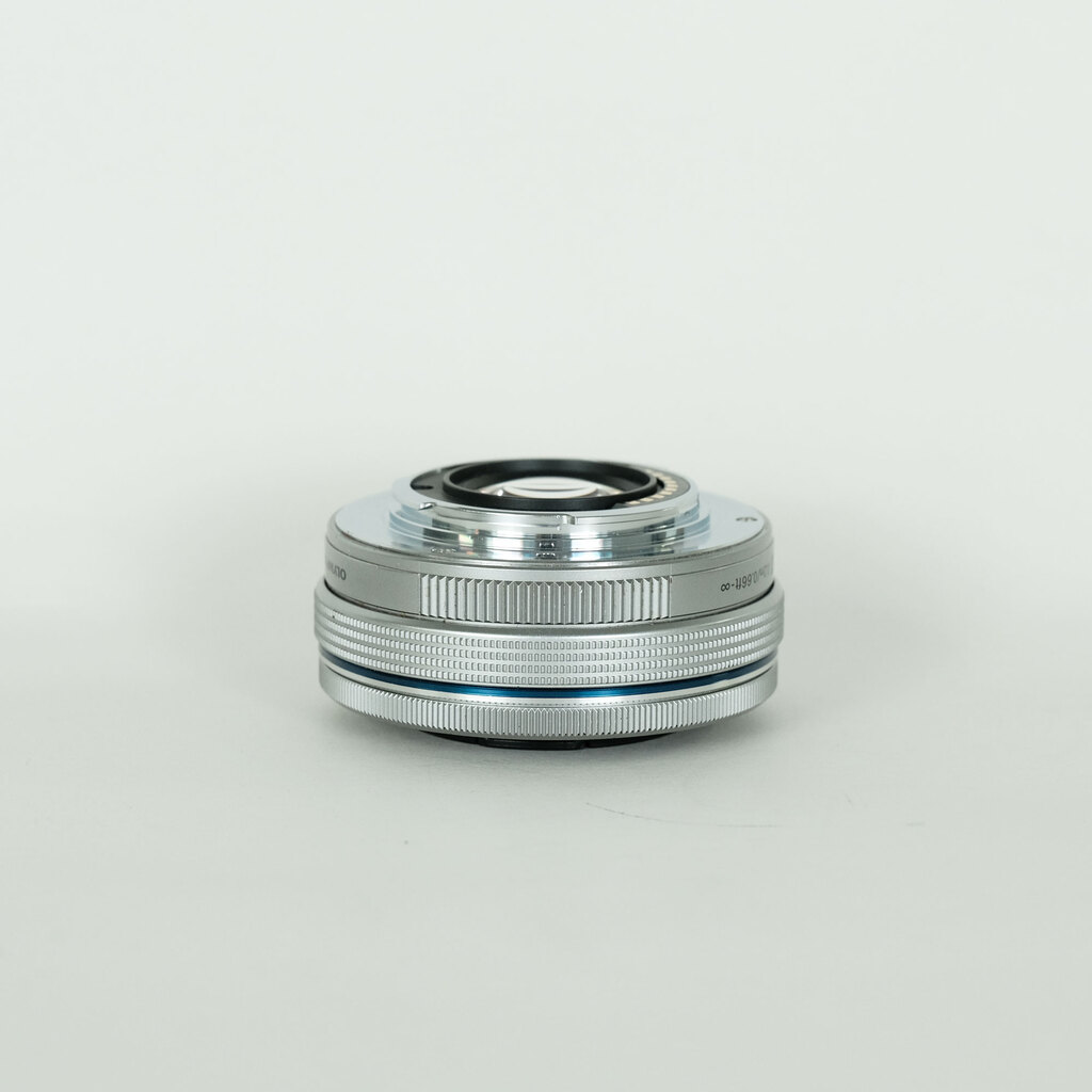 OLYMPUS M.ZUIKO DIGITAL ED 14-42mm F3.5-5.6 EZ シルバー OLYMPUS M.ZUIKO DIGITAL ED 14-42mm F3.5-5.6 EZ シルバー