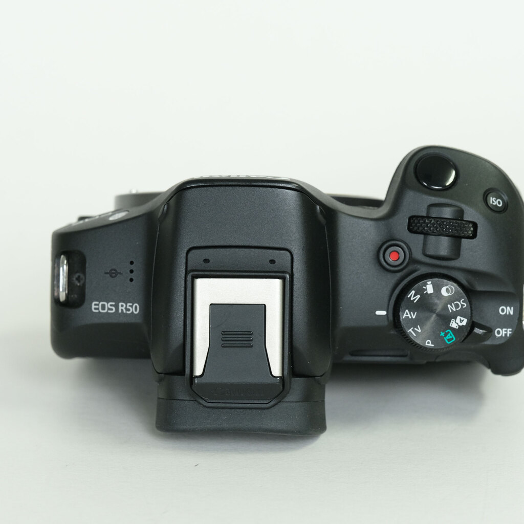 Canon EOS R50