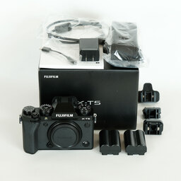 FUJIFILM X-T5