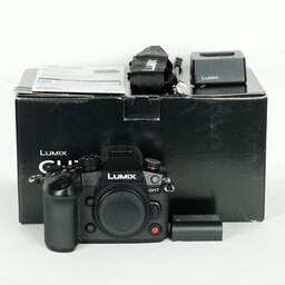 Panasonic LUMIX DC-GH7 ボディ Panasonic LUMIX DC-GH7 ボディ