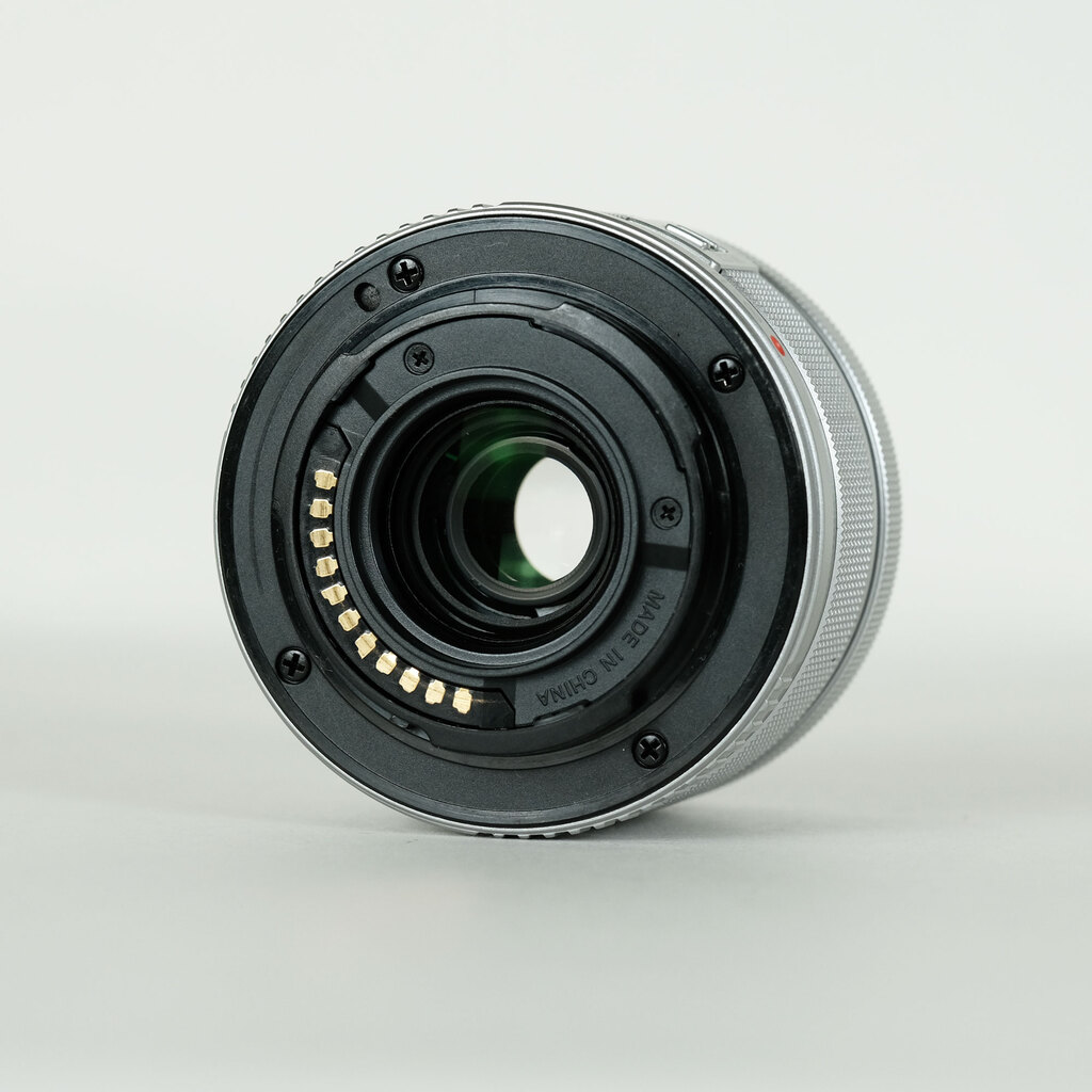 OLYMPUS M.ZUIKO DIGITAL 14-42mm F3.5-5.6IIR シルバー