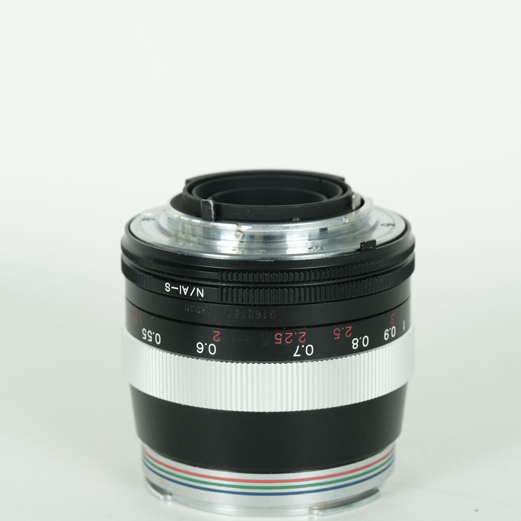 Voigtlander APO-LANTHAR 90mm F3.5 SL (Ai-s) Voigtlander APO-LANTHAR 90mm F3.5 SL (Ai-s)