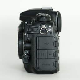 Nikon D500