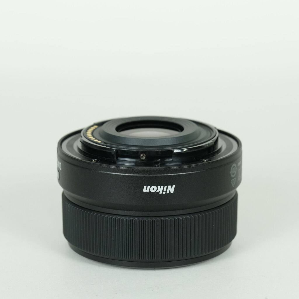 Nikon NIKKOR Z DX 24mm f/1.7 Nikon NIKKOR Z DX 24mm f/1.7