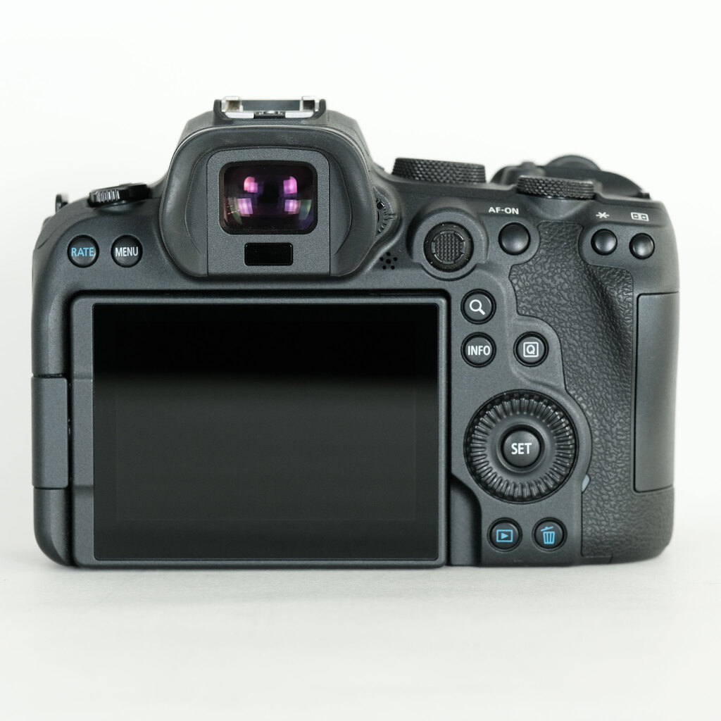 Canon EOS R6 Canon EOS R6