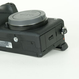 SONY α6700(ILCE-6700) SONY α6700(ILCE-6700)