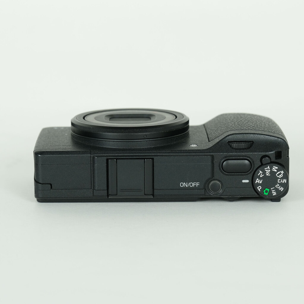 RICOH GR IIの出品 | ONE SCENE（ワンシーン）