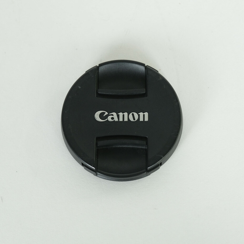 Canon EF-S18-135mm F3.5-5.6 IS USM