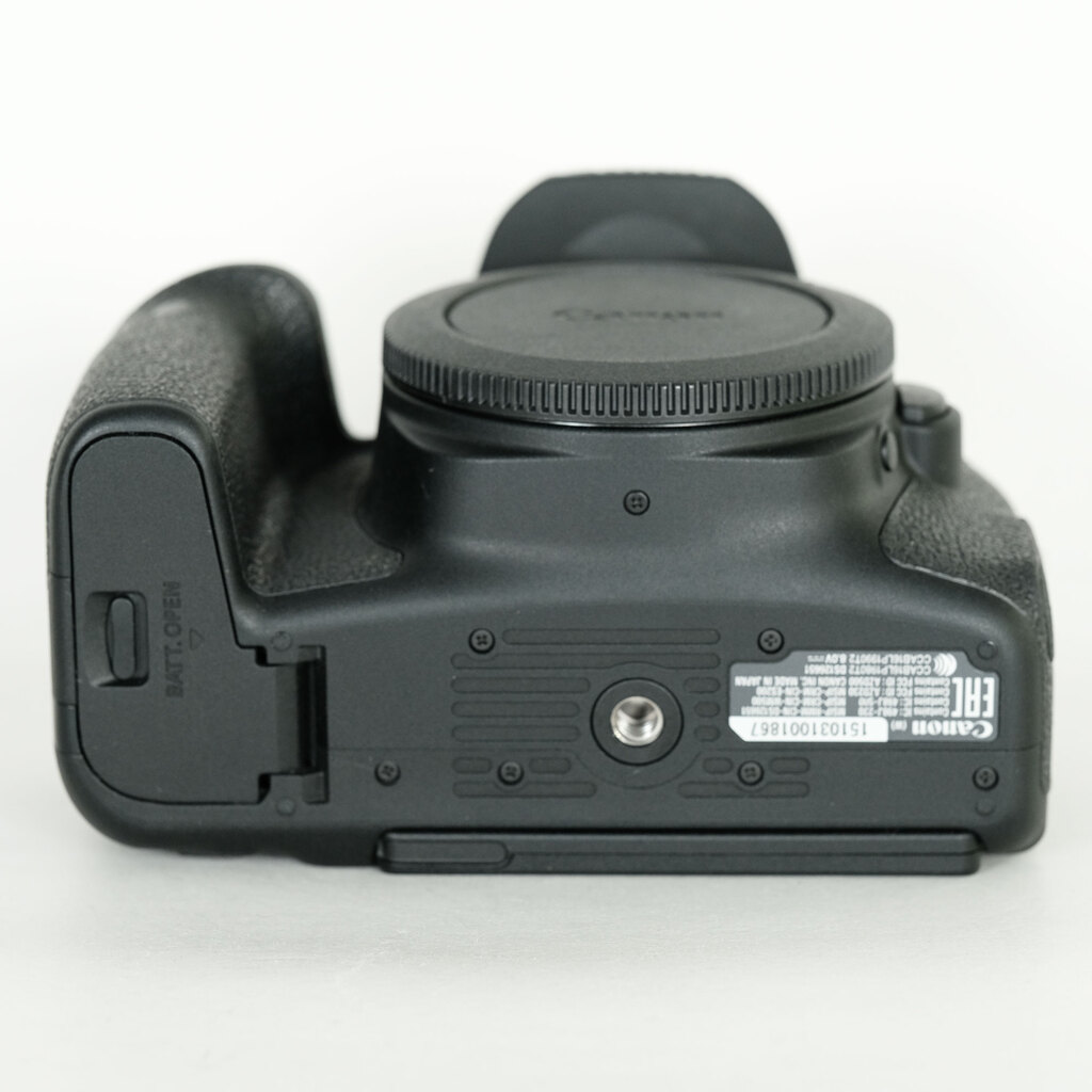 Canon EOS 9000D